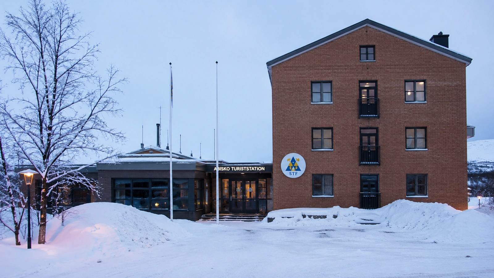 STF Abisko Turiststation in winter beside Abisko National Park